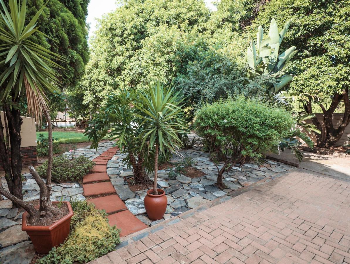 Menlyn Maine: The Exquisite Lunette Pretoria-Noord Dış mekan fotoğraf