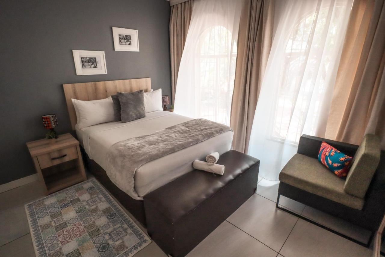Menlyn Maine: The Exquisite Lunette Pretoria-Noord Dış mekan fotoğraf